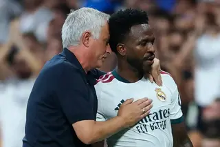 بعد غيابه عن رباعية إشبيلية.. مورينيو يكشف دور فينيسيوس في مباراة لايبزيج 19 أكتوبر 2026 10:32 ص
